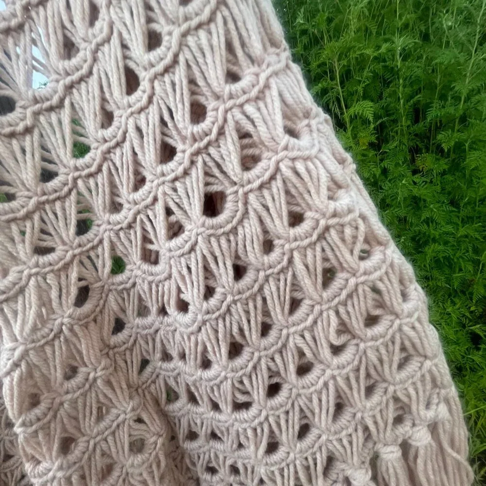 NEW Dreamy Boho One-Size Warm Bone/Cream Cozy Handmade Crochet Fringe Shawl/Cape - Picture 4 of 16